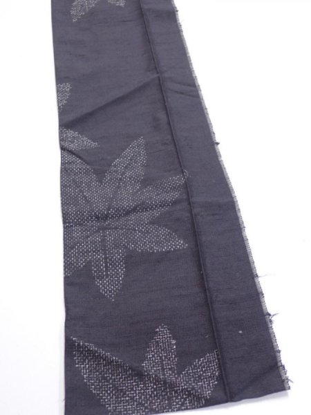 Photo2: 3L10z30  Japanese Kimono Silk TSUMUGI FABRIC Maple Black-Gray 46.5x6.7 (2)