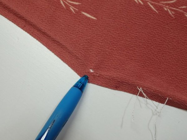 Photo6: 3L02z60  Japanese Kimono Crepe Silk  FABRIC Swallow Orange-Brown 42.1x13.8 (6)