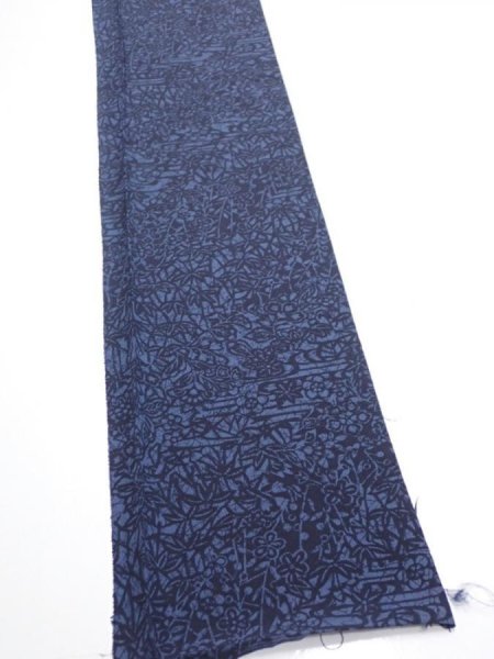 Photo2: 3H08z40  Japanese Kimono Silk  FABRIC Flowers Indigo 55.1x7.5 (2)