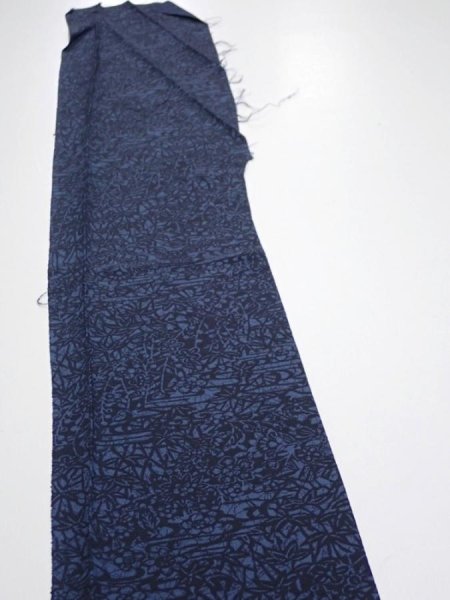 Photo3: 3H08z40  Japanese Kimono Silk  FABRIC Flowers Indigo 55.1x7.5 (3)