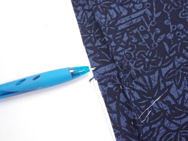 Photo6: 3H08z40  Japanese Kimono Silk  FABRIC Flowers Indigo 55.1x7.5 (6)