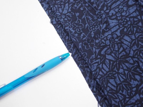 Photo6: 3H09z50  Japanese Kimono Silk  FABRIC Flowers Indigo 66.9x7.3 (6)