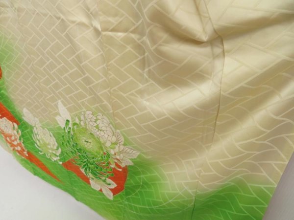 Photo4: 5502T11z1090 Vintage Japanese Kimono Silk FURISODE Chrysanthemum Light green (4)