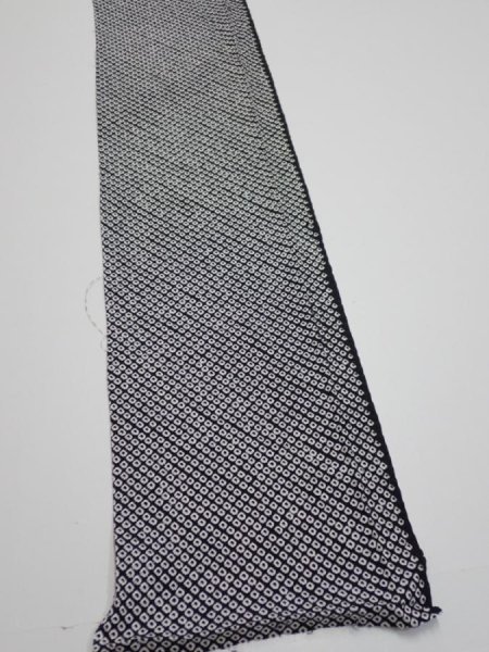 Photo2: 3G07z40  Japanese Kimono Silk  FABRIC Shibori Black 61.8x7.5 (2)