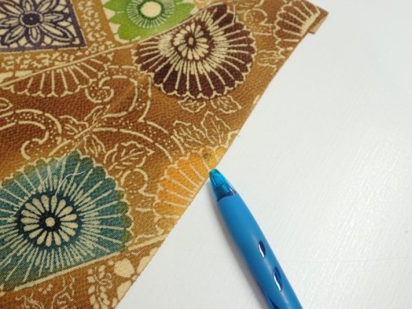 Photo6: 3K09z60  Japanese Kimono Crepe Silk  FABRIC Flowers Yellow-Brown 78.3x6.9 (6)