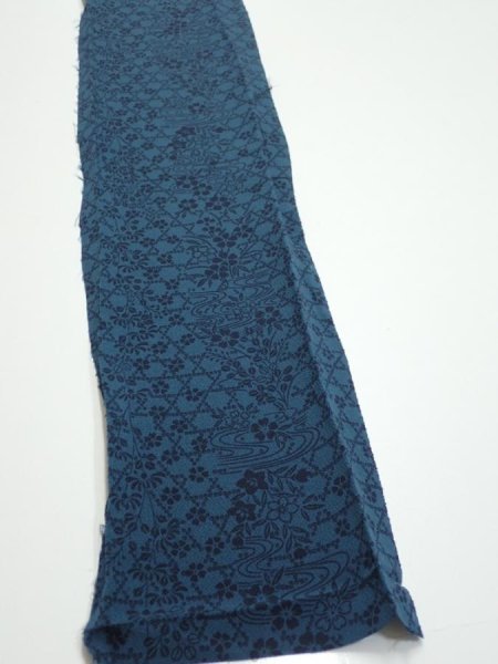Photo2: 3K08z60  Japanese Kimono Crepe Silk  FABRIC Flowers Dark cyan blue 59.1x7.5 (2)