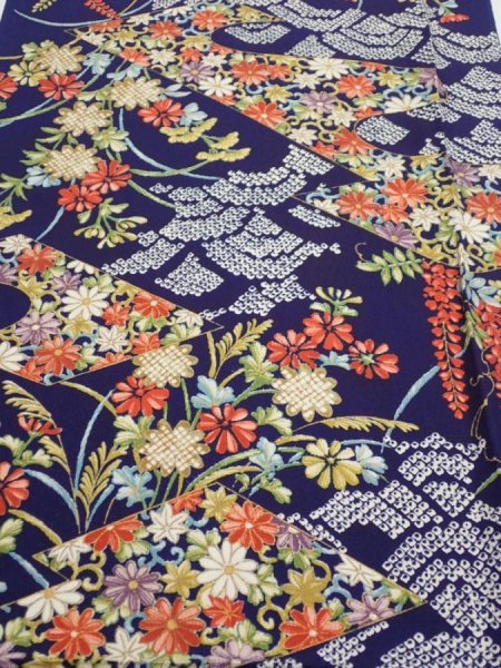 Photo1: 3K01z60  Japanese Kimono Silk  FABRIC Flowers Navy 41.3x14.6 (1)