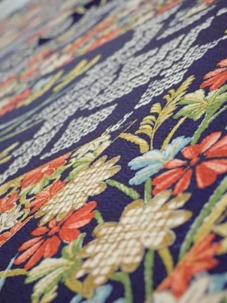 Photo4: 3K01z60  Japanese Kimono Silk  FABRIC Flowers Navy 41.3x14.6 (4)