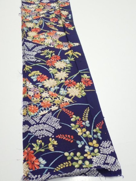 Photo2: 3K07z40  Japanese Kimono Silk  FABRIC Flowers Navy 58.3x7.5 (2)
