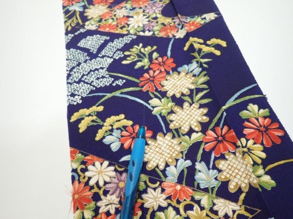 Photo6: 3K07z40  Japanese Kimono Silk  FABRIC Flowers Navy 58.3x7.5 (6)