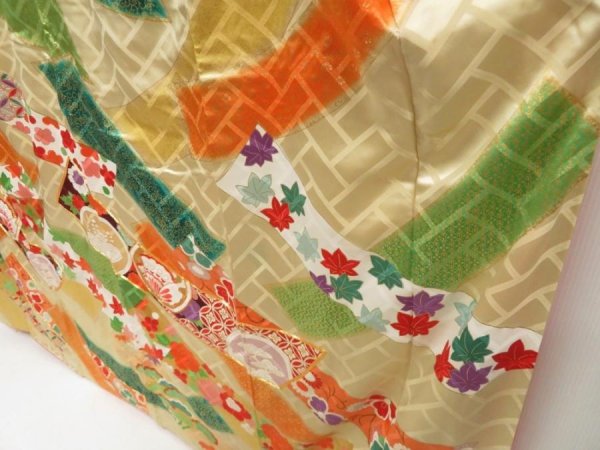 Photo4: 5511T04z1200 Vintage Japanese Kimono Silk FURISODE  Sand beige (4)