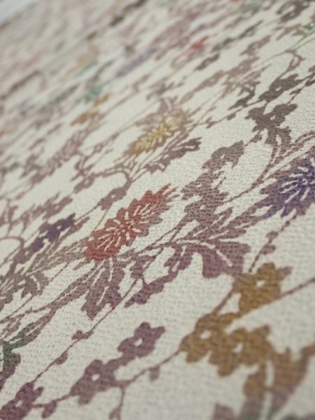 Photo4: 3C01z70  Japanese Kimono Crepe Silk  FABRIC Flowers Gray 42.5x14.4 (4)