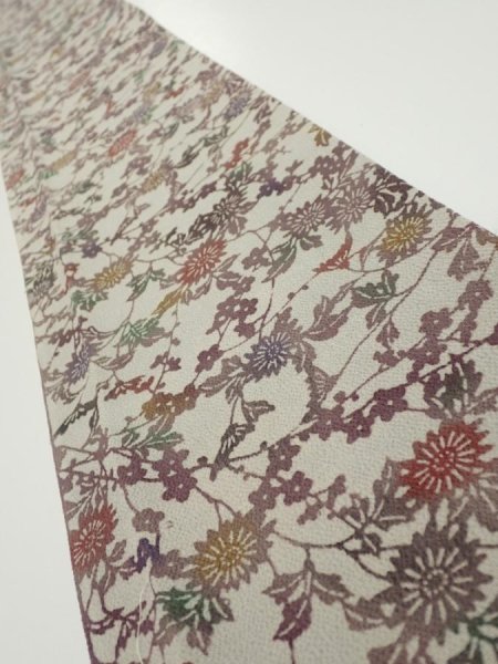 Photo1: 3C07z50  Japanese Kimono Crepe Silk  FABRIC Flowers Gray 60.6x7.5 (1)