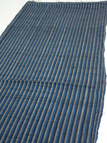 Photo4: 3J02z50  Japanese Kimono Silk TSUMUGI FABRIC Stripe Dark blue 42.1x14.8 (4)