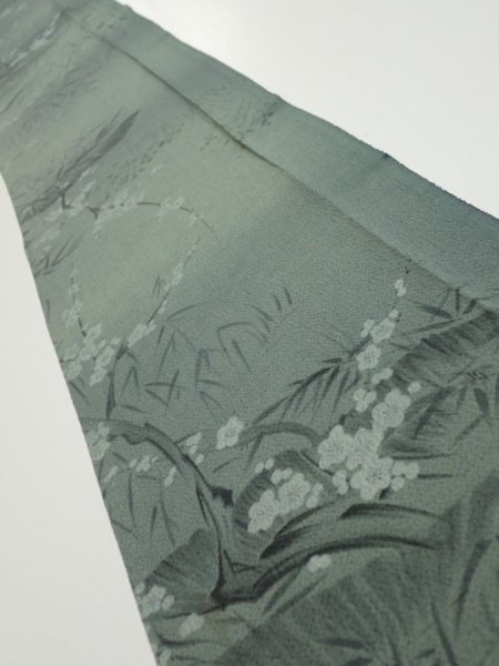 Photo1: 2P08z50  Japanese Kimono Crepe Silk  FABRIC Plum tree Green-Gray 55.9x7.7 (1)