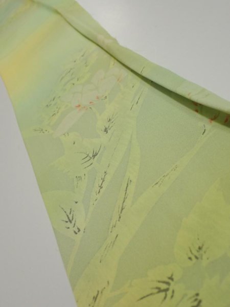 Photo1: 2P07z30  Japanese Kimono Silk  FABRIC Flower Lime green 48.4x7.1 (1)