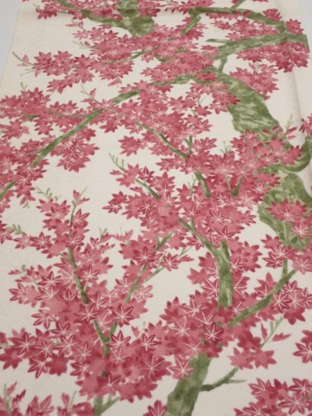 Photo1: 2Q02z60  Japanese Kimono Silk  FABRIC Maple tree Off-white 46.5x14.4 (1)