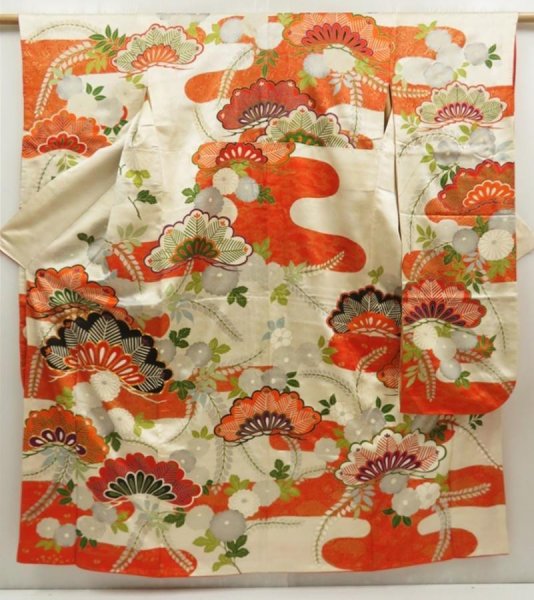 Photo1: 5612T07z1090 Vintage Japanese Kimono Silk FURISODE Pine Off-white (1)