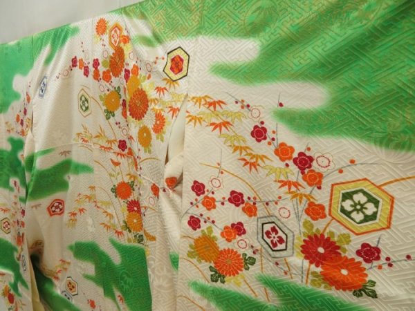 Photo2: 5702T04z1120 Vintage Japanese Kimono Silk FURISODE Chrysanthemum Off-white (2)