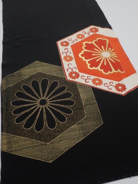 Photo4: 1V01z110  Japanese Kimono Silk  FABRIC Flower Black 64.6x14.2 (4)