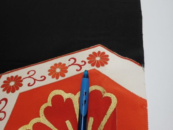 Photo8: 1V01z110  Japanese Kimono Silk  FABRIC Flower Black 64.6x14.2 (8)