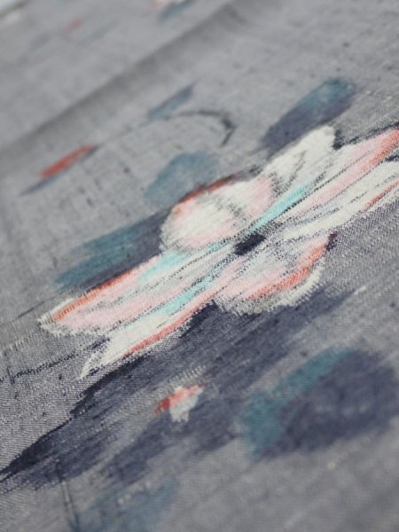 Photo5: 1V01z50  Japanese Kimono Silk TSUMUGI FABRIC Flower Gray 41.7x15.0 (5)