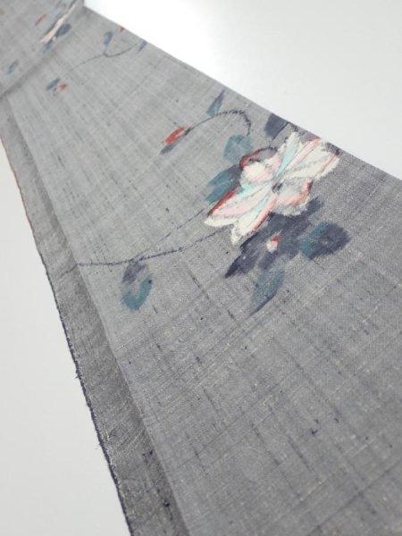 Photo1: 1V07z40  Japanese Kimono Silk TSUMUGI FABRIC Flower Gray 59.1x7.3 (1)