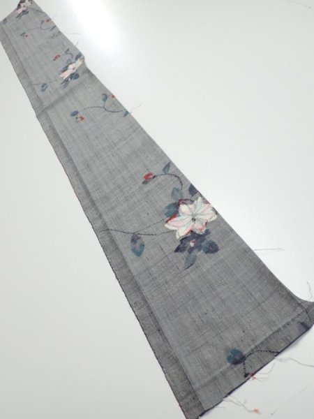 Photo4: 1V07z40  Japanese Kimono Silk TSUMUGI FABRIC Flower Gray 59.1x7.3 (4)