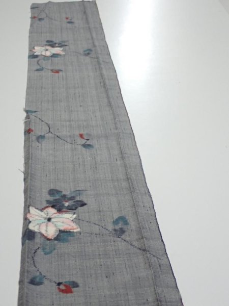 Photo3: 1V08z40  Japanese Kimono Silk TSUMUGI FABRIC Flower Gray 59.1x7.3 (3)