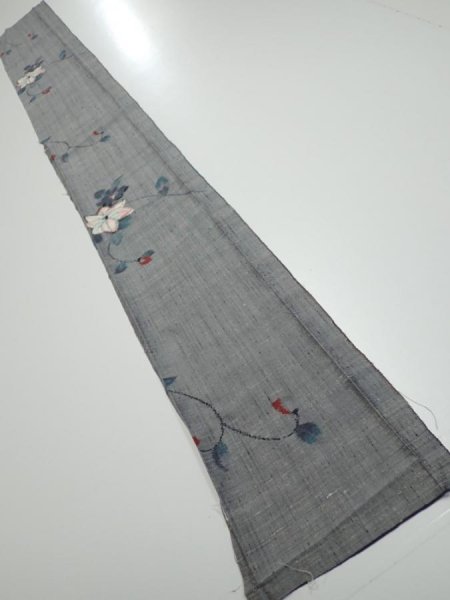 Photo5: 1V08z40  Japanese Kimono Silk TSUMUGI FABRIC Flower Gray 59.1x7.3 (5)