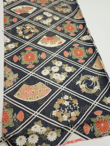 Photo2: 1L02z70  Japanese Kimono Silk  FABRIC Flowers Dark navy 48.4x14.2 (2)