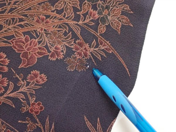 Photo6: 1L01z70  Japanese Kimono Crepe Silk  FABRIC Flowers Navy-Gray 40.6x14.8 (6)