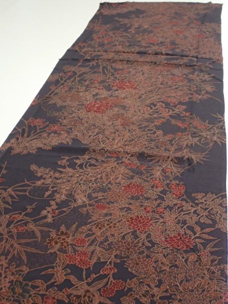 Photo3: 1L05z110  Japanese Kimono Crepe Silk  FABRIC Flowers Navy-Gray 66.9x14.6 (3)