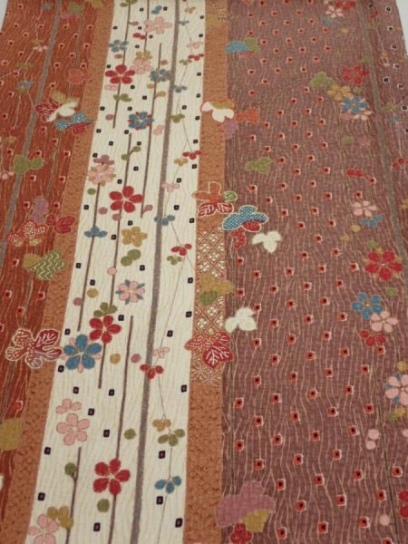 Photo1: 1L01z50  Japanese Kimono Silk  FABRIC Flowers Brown 43.3x14.4 (1)