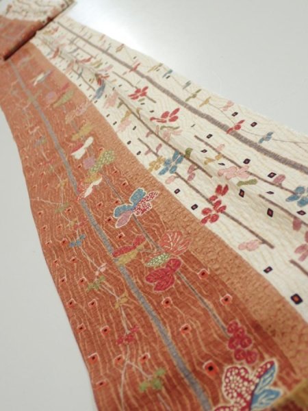 Photo1: 1L09z40  Japanese Kimono Silk  FABRIC Flowers Brown 83.5x6.9 (1)