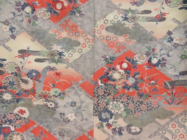 Photo5: 5709T07z970  Japanese Kimono Silk KOMON Flowers Light gray (5)