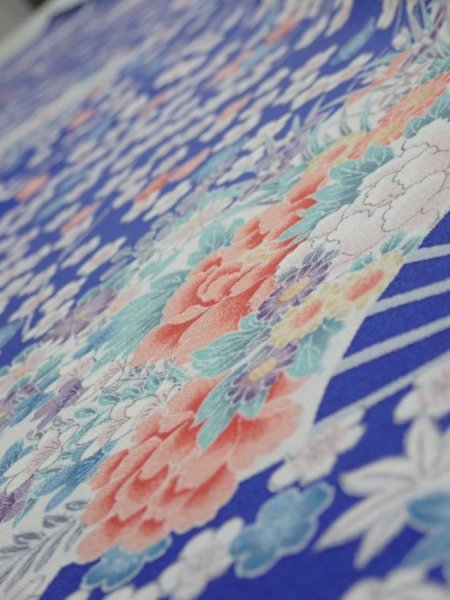 Photo4: 1K08z40  Japanese Kimono Silk  FABRIC Flowers Blue 58.3x7.3 (4)