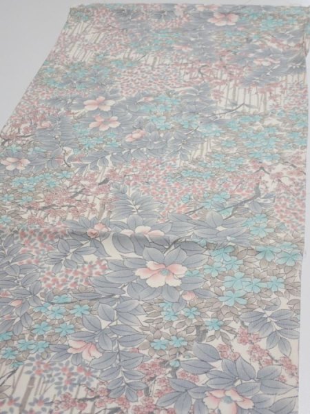 Photo3: 1K01z60  Japanese Kimono Silk  FABRIC Flowers Off-white 40.9x14.6 (3)