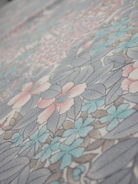 Photo4: 1K01z60  Japanese Kimono Silk  FABRIC Flowers Off-white 40.9x14.6 (4)