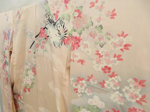 Photo2: 5710T07z1100  Japanese Kimono Silk FURISODE Flower cart Light peach (2)