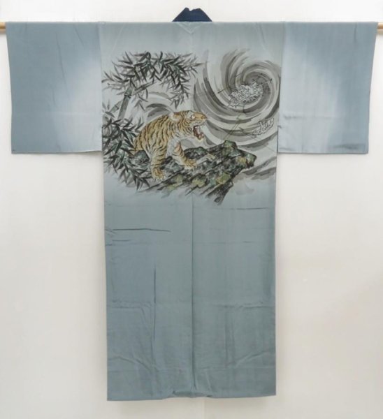 Photo1: 5722T06z470 Vintage Japanese Kimono Silk Men's JUBAN Tiger Blue-Gray (1)