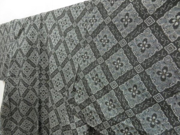 Photo2: 5726T14z670 Vintage Japanese Kimono Silk OSHIMA TSUMUGI  Black (2)