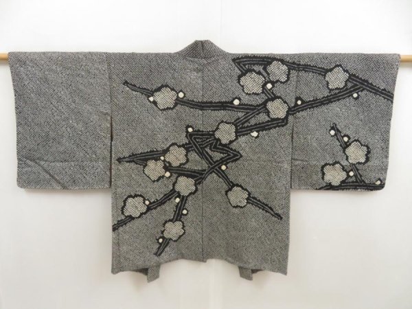 Photo1: 5803T02z500 Vintage Japanese Kimono Silk SHIBORI HAORI Plum branch Black (1)