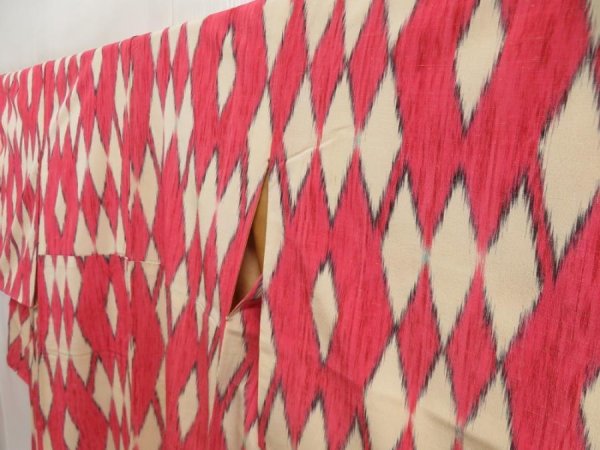 Photo2: 5806T07z840 Vintage Japanese Kimono Silk TSUMUGI Kasuri Red-Pink (2)