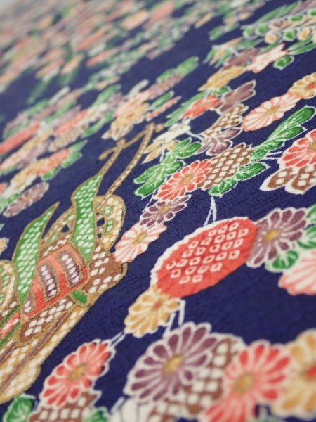 Photo4: 1G01z70  Japanese Kimono Silk  FABRIC Flowers Navy 48.0x14.2 (4)