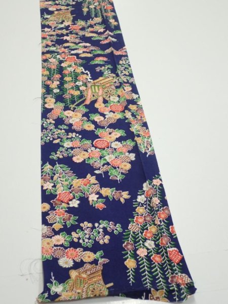 Photo2: 1G07z50  Japanese Kimono Silk  FABRIC Flowers Navy 60.6x7.7 (2)