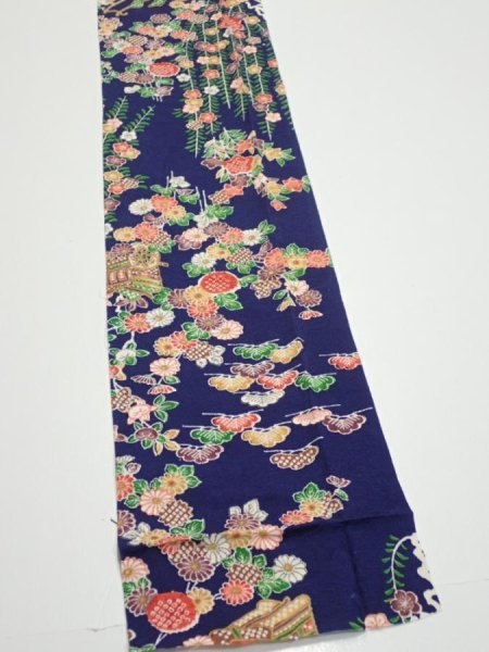 Photo2: 1G09z50  Japanese Kimono Silk  FABRIC Flowers Navy 81.9x6.5 (2)