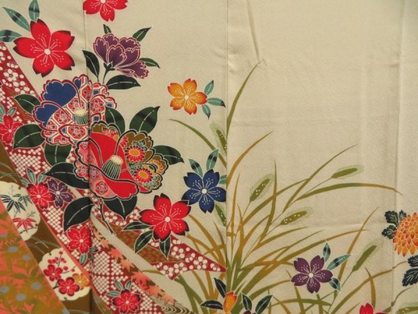 Photo8: 5816T010z1230  Japanese Kimono Silk Bingata FURISODE Flowers Light olive (8)