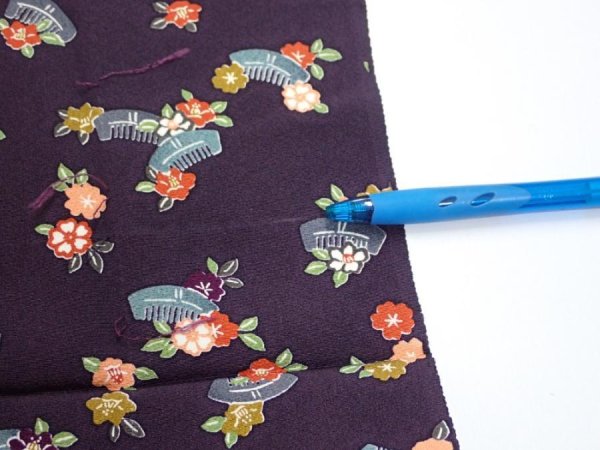 Photo6: 2Q05z100  Japanese Kimono Silk  FABRIC Camellia Dark grape 67.7x14.6 (6)