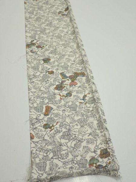 Photo2: 2W08z40  Japanese Kimono Silk  FABRIC Sea bream Off-white 60.6x7.3 (2)